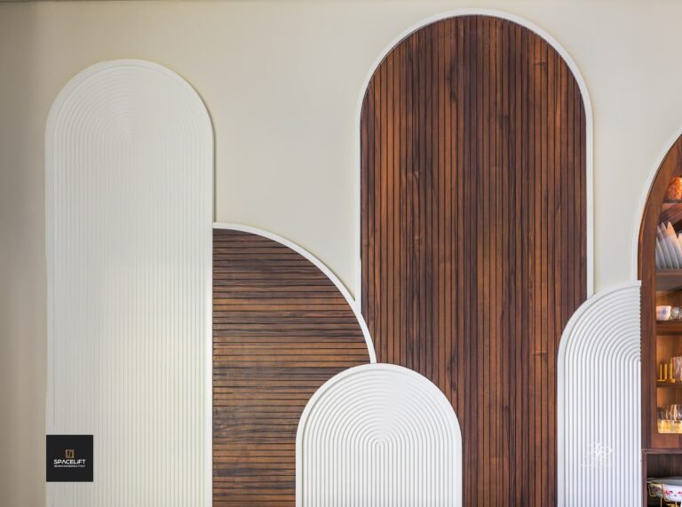 Arched wall panelling – Villa – Tilal Al Furjan