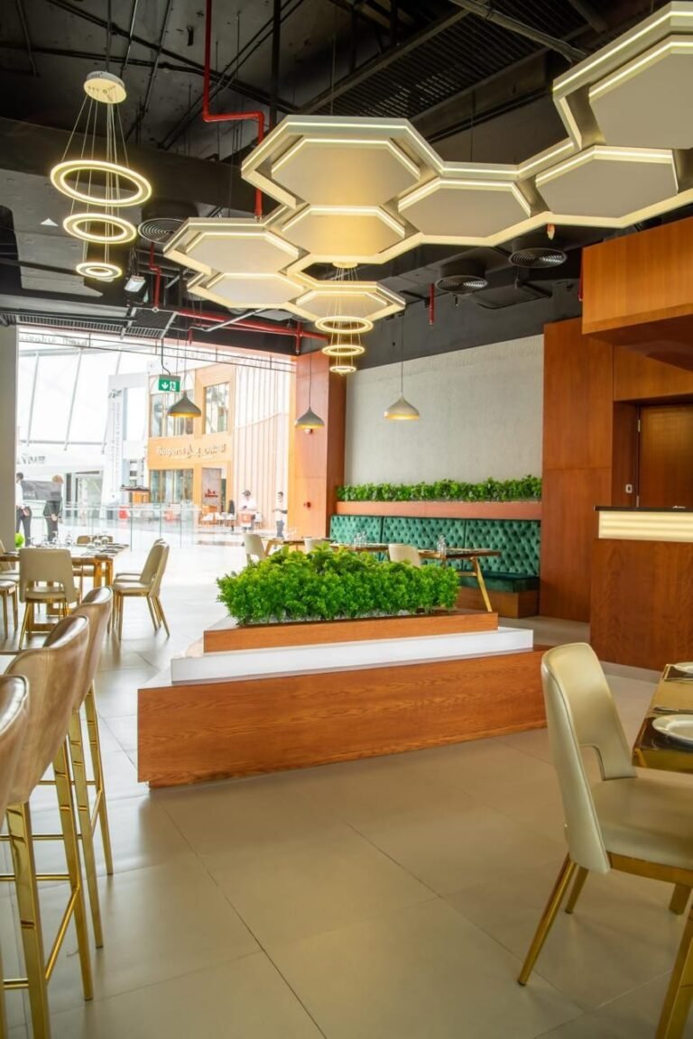Timber cladding and planter divider – Pepper Mill Restaurant – Yas Mall, Abu Dhabi