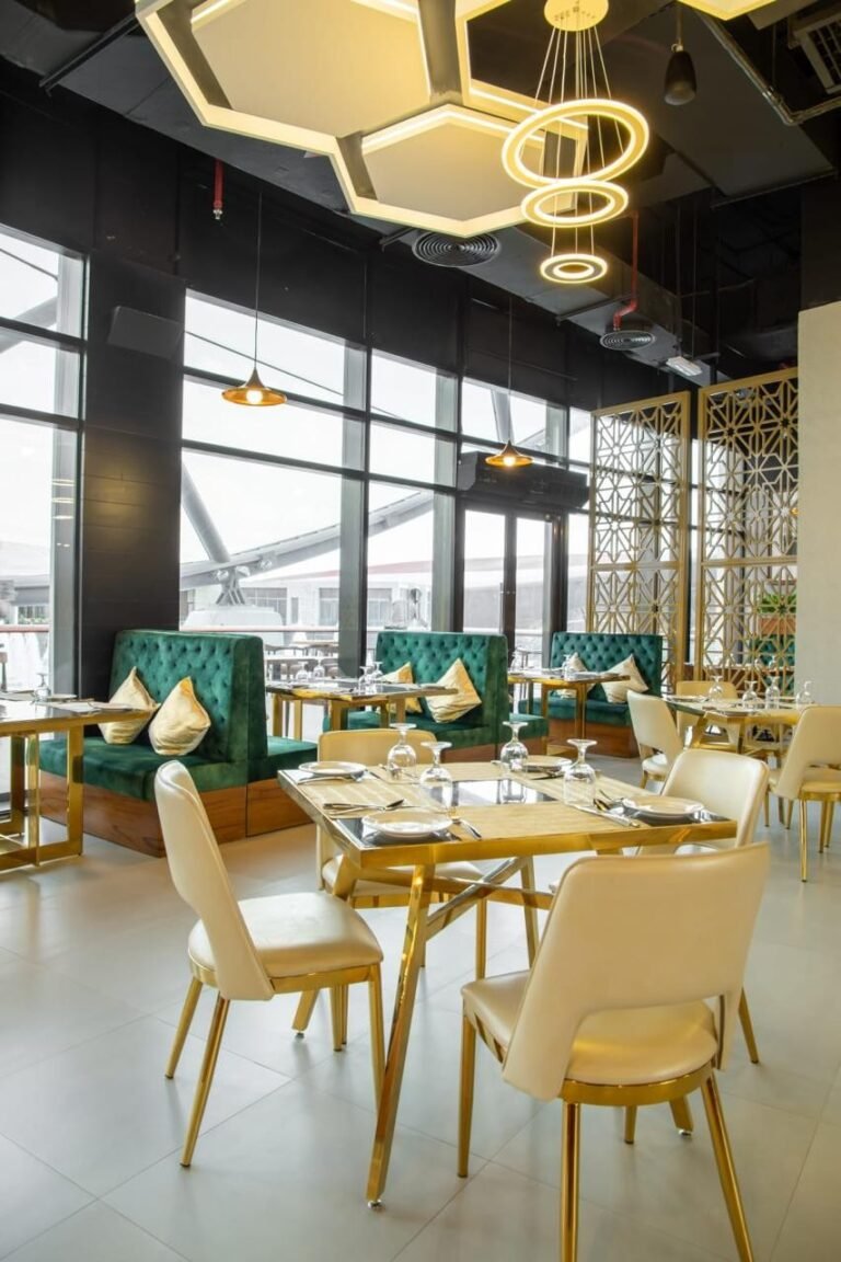 Window-side dining – Pepper Mill Restaurant – Yas Mall, Abu Dhabi