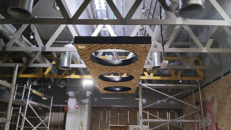 Ceiling HVAC services installation – Raising Cane’s – Bawabat Al Sharq Mall, Abu Dhabi